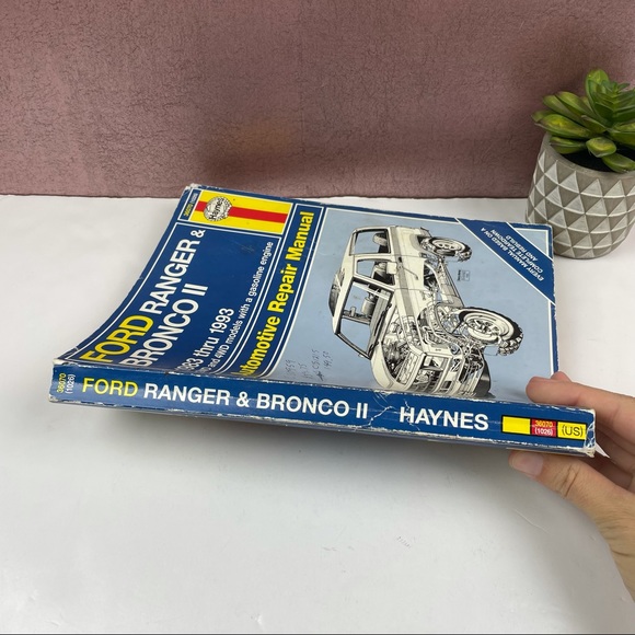 Haynes Ford Ranger Bronco Car Repair Manual - Picture 3 of 8